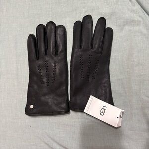 UGG Men’s Black Leather Perforated Dress Gloves